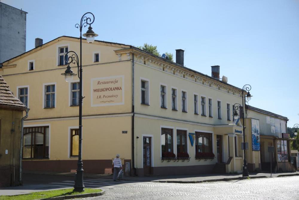 Wielkopolanka Pokoje Goscinne I Restauracja Ходзеж Экстерьер фото